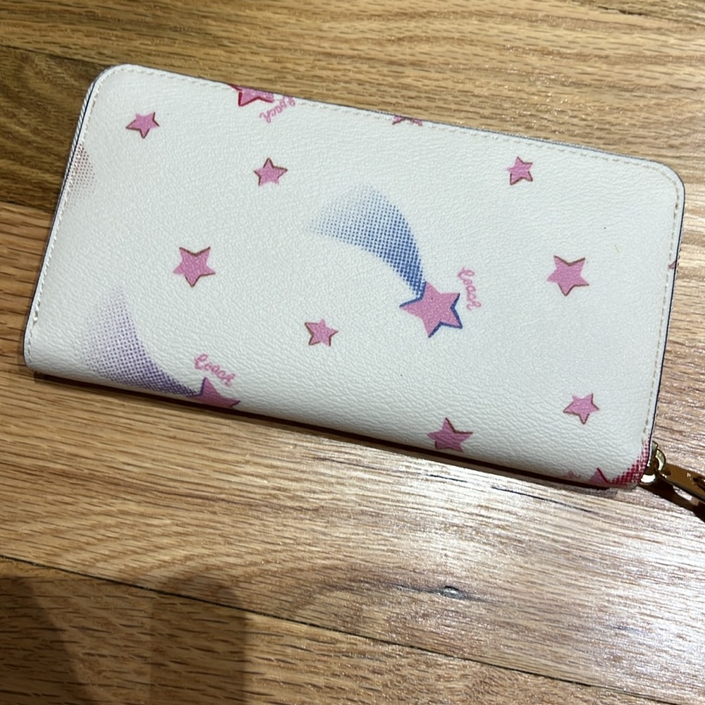 Coach NWOT zip around disco star wallet wristlet💫 - Picture 10 of 15